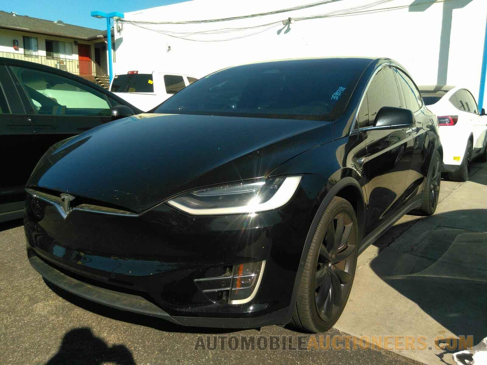 5YJXCBE20JF137566 Tesla Model X 2018