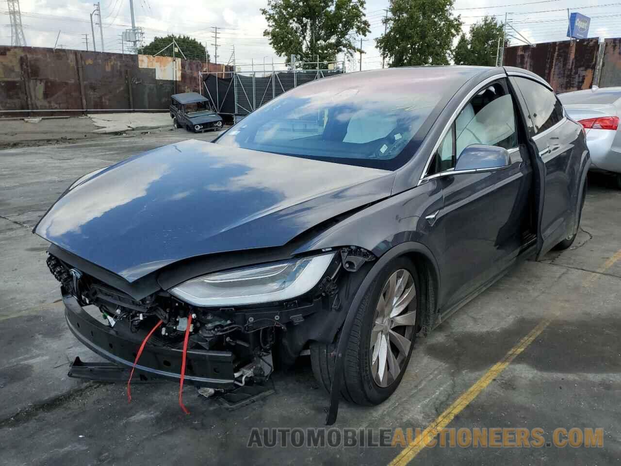 5YJXCBE20LF233930 TESLA MODEL X 2020