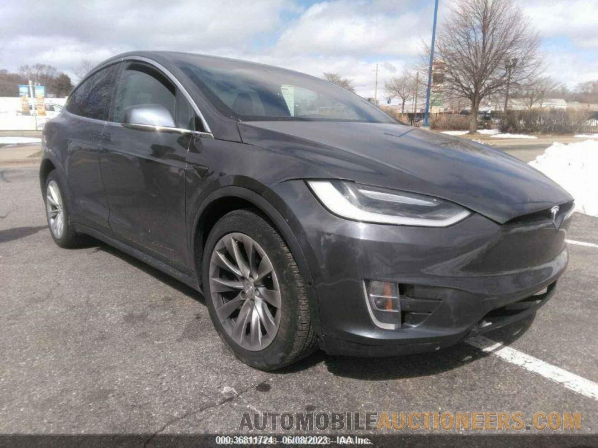 5YJXCBE20LF253059 TESLA MODEL X 2020