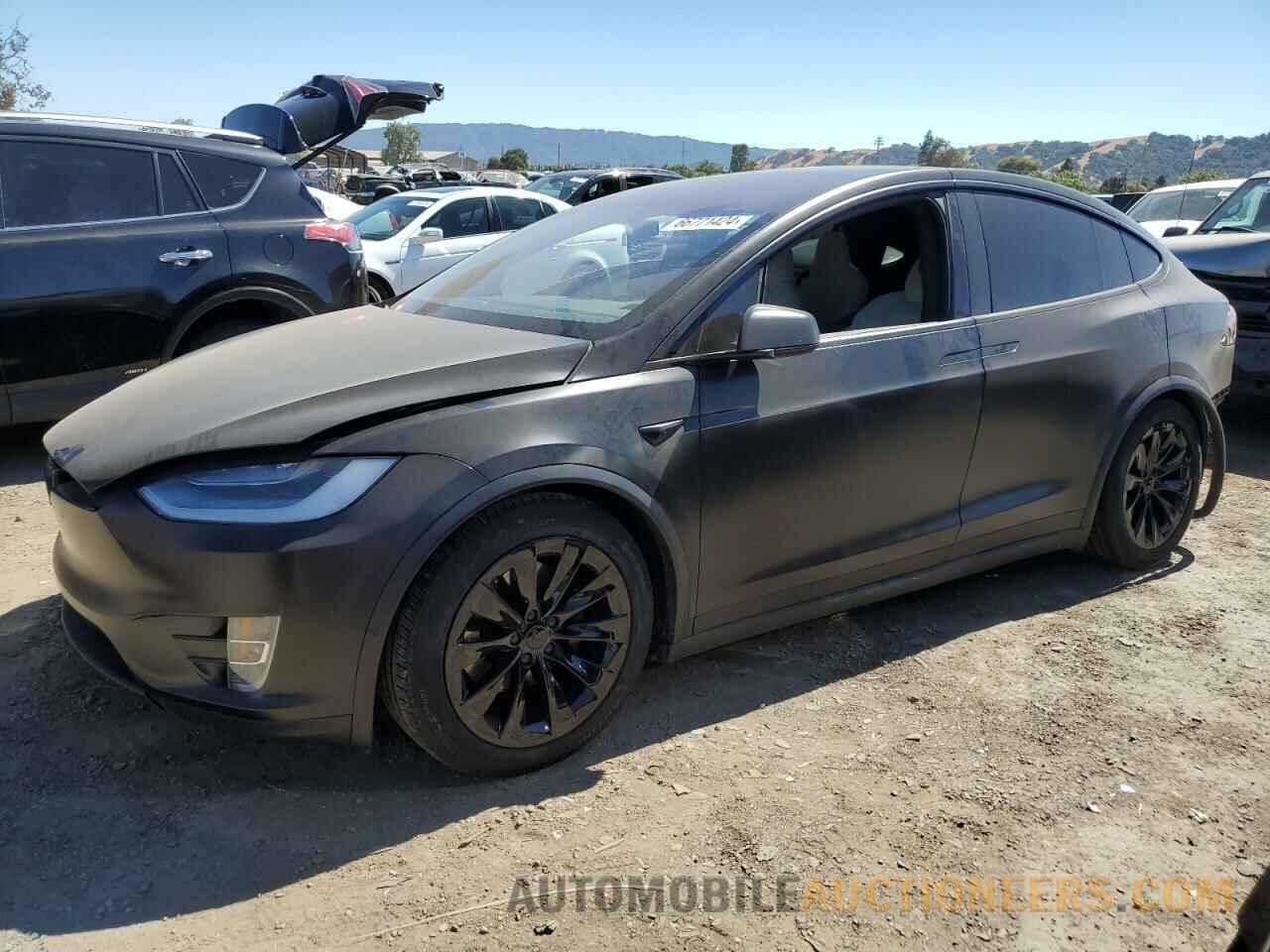 5YJXCBE20LF280861 TESLA MODEL X 2020