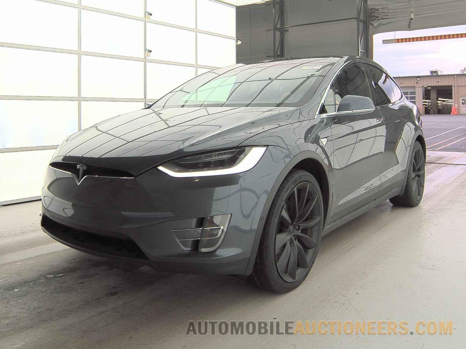 5YJXCBE20LF298423 Tesla Model X 2020