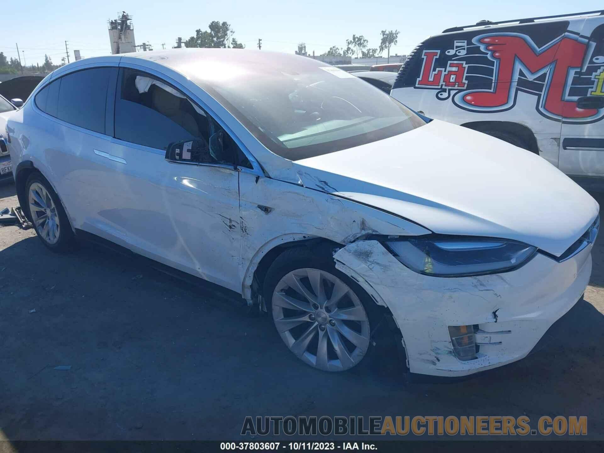 5YJXCBE21GF010902 TESLA MODEL X 2016