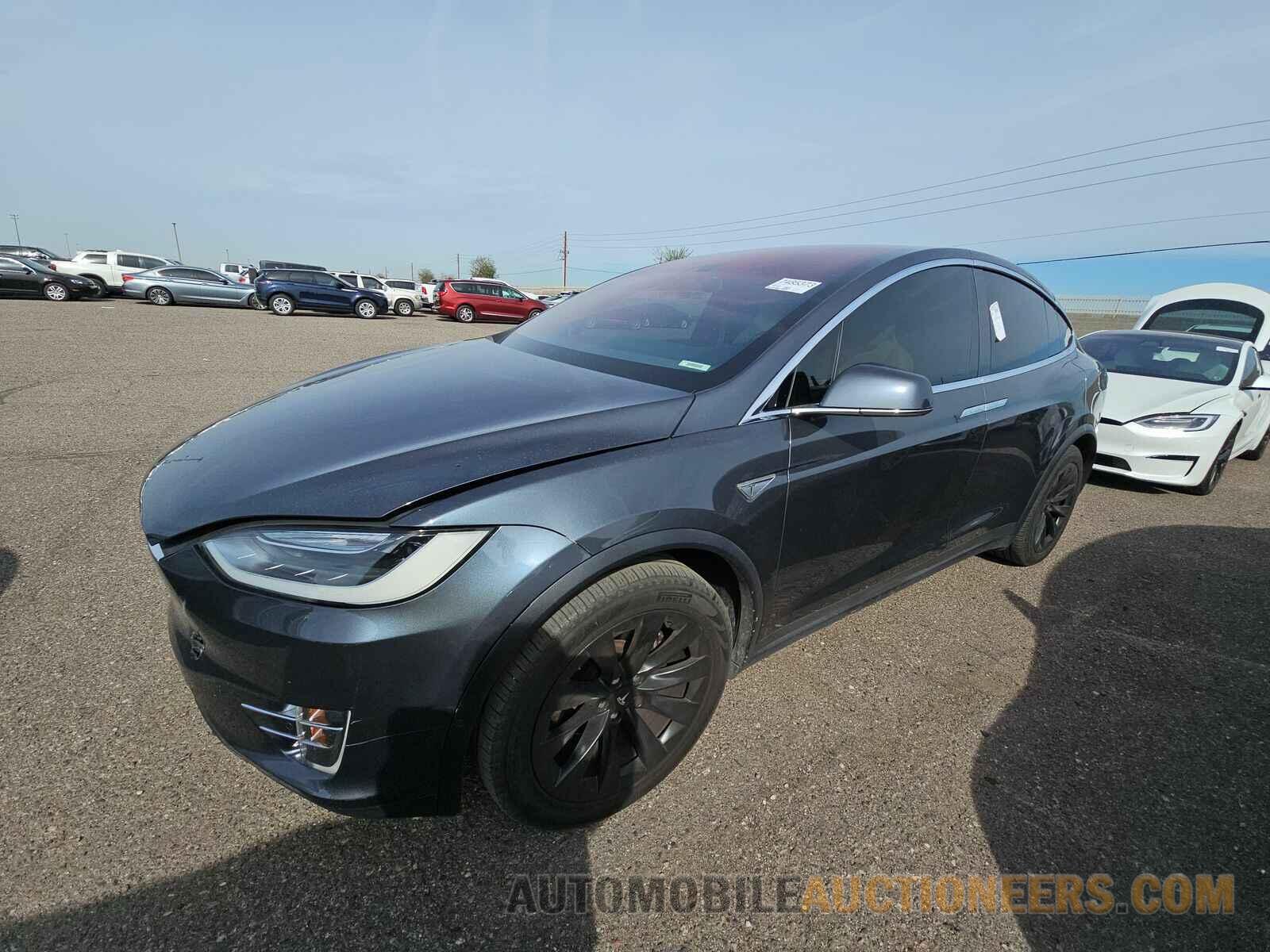 5YJXCBE21GF014397 Tesla Model X 2016