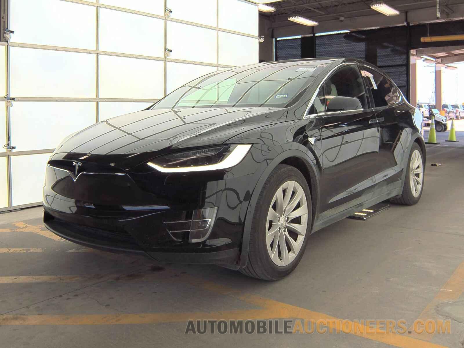 5YJXCBE21HF049765 Tesla Model X 2017