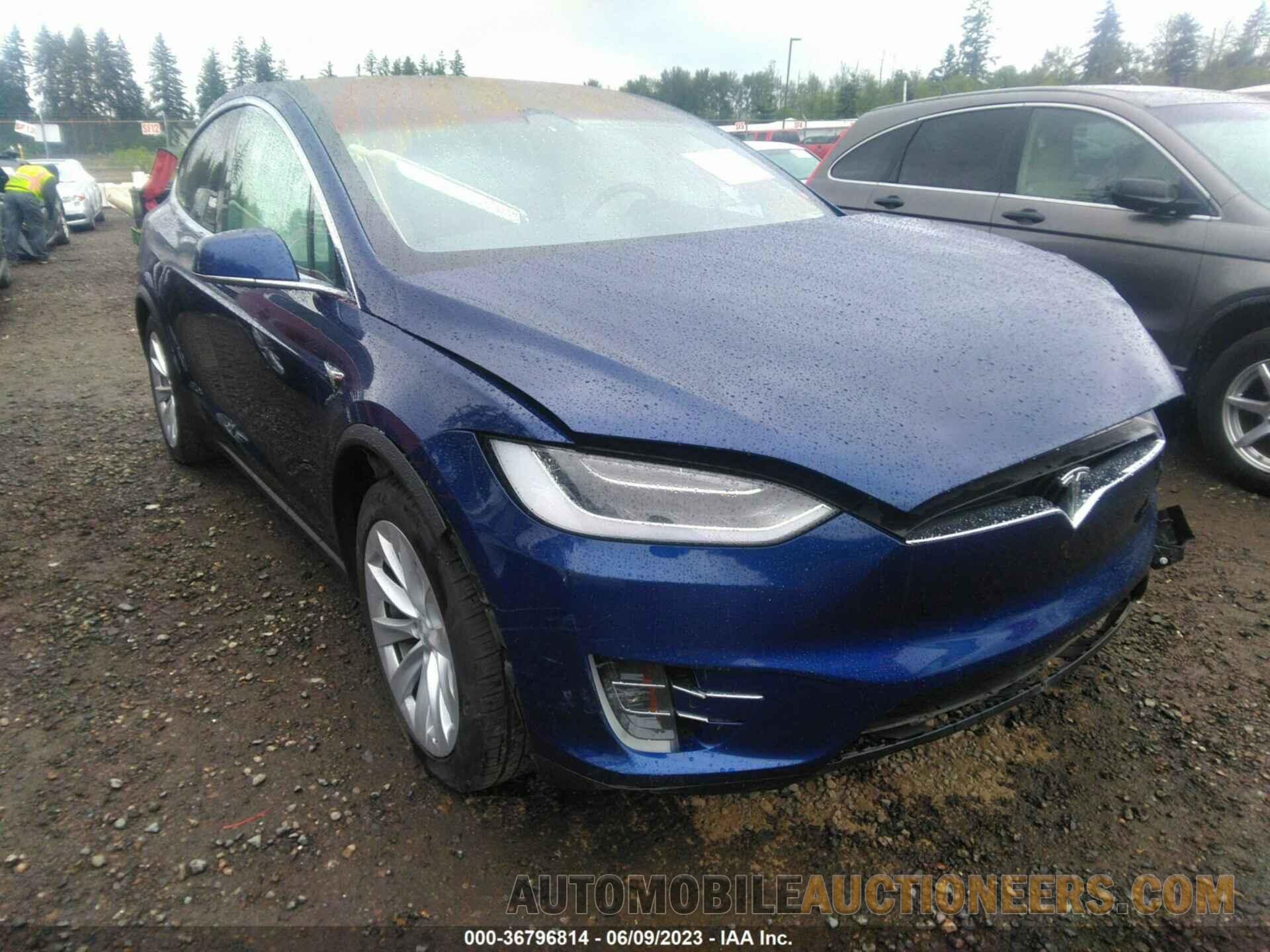 5YJXCBE21HF053895 TESLA MODEL X 2017