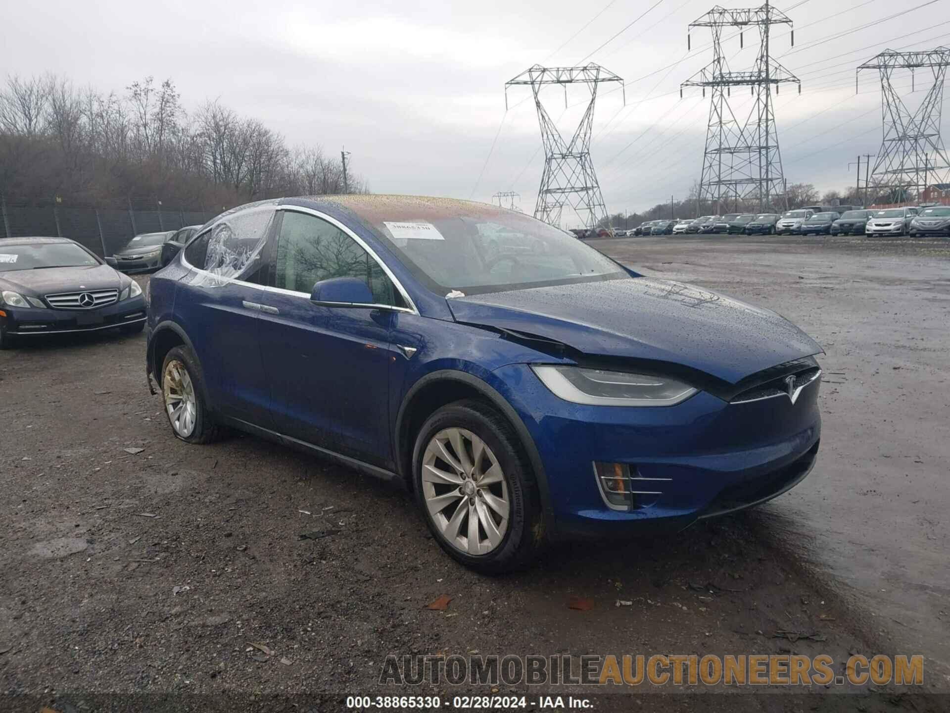 5YJXCBE21HF065612 TESLA MODEL X 2017