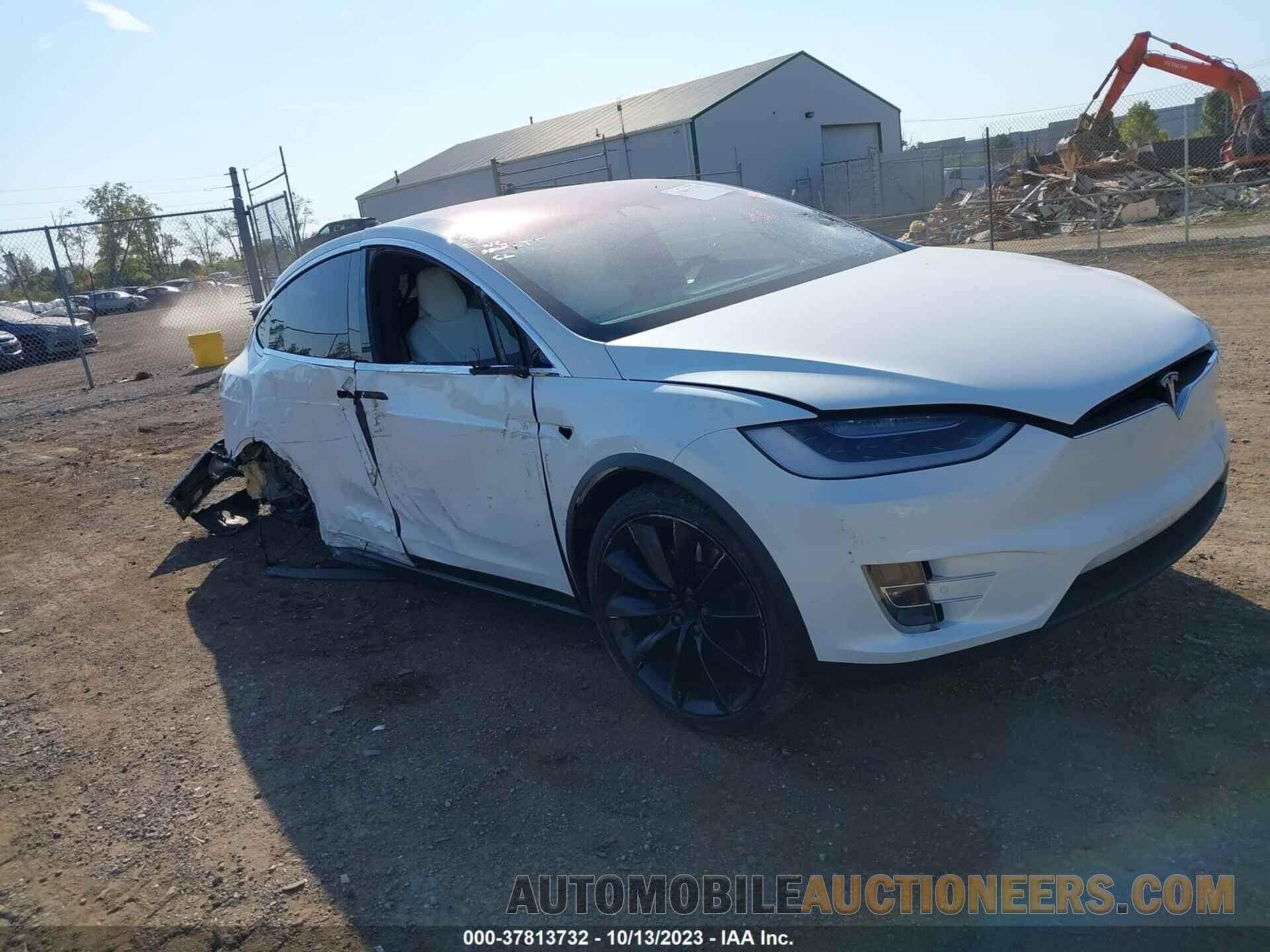 5YJXCBE21JF086210 TESLA MODEL X 2018