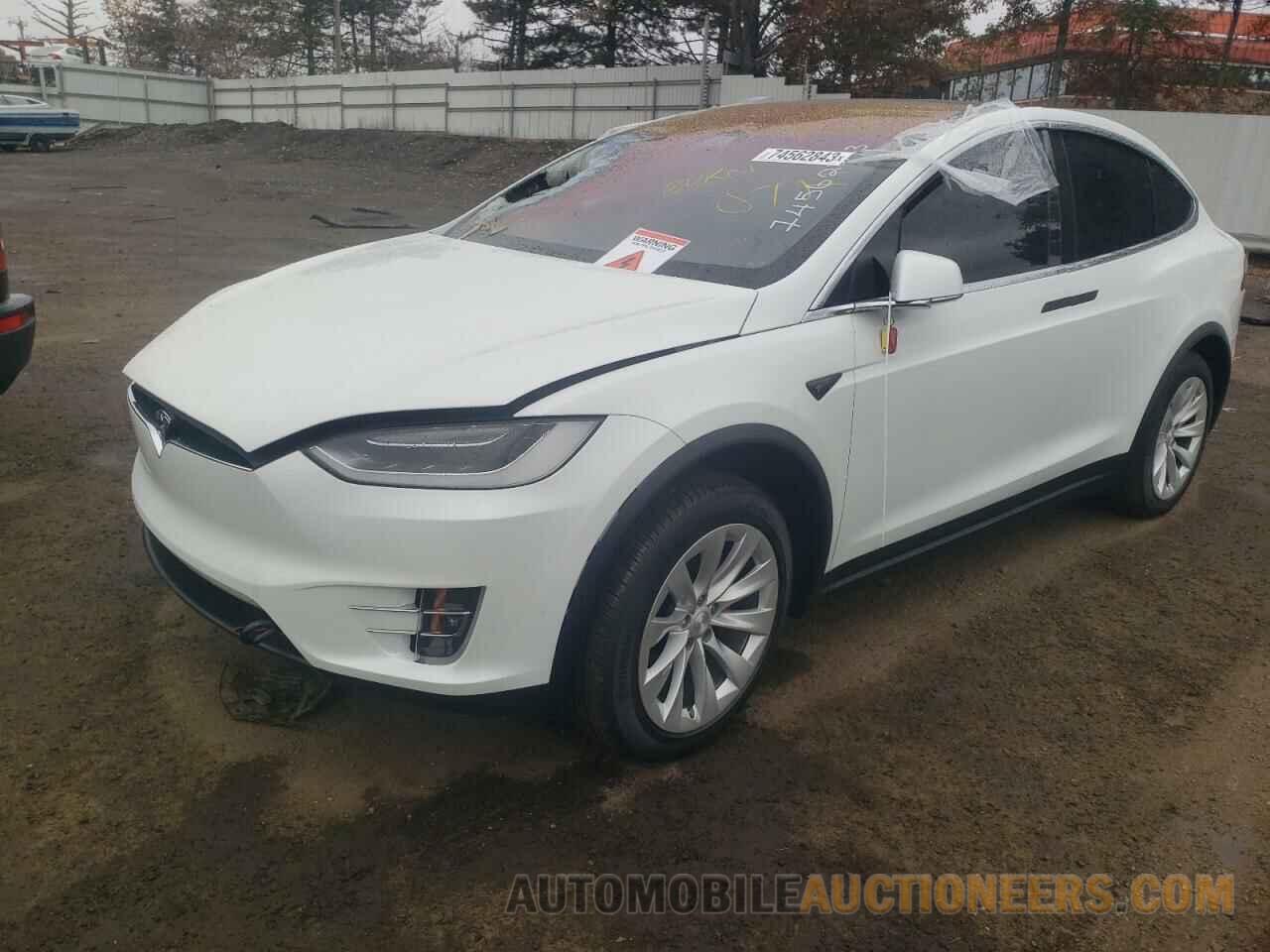 5YJXCBE21JF111946 TESLA MODEL X 2018