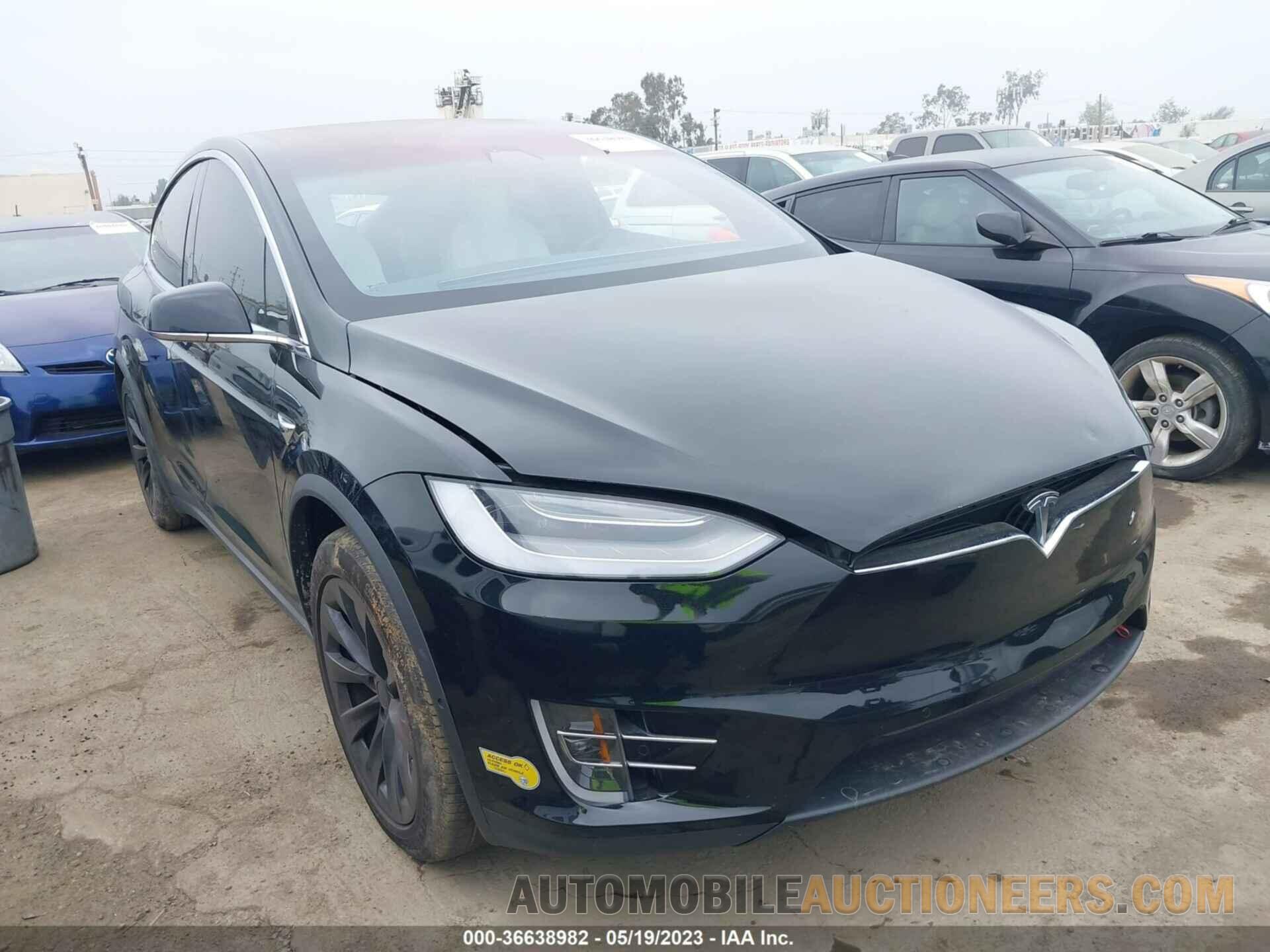 5YJXCBE21LF305945 TESLA MODEL X 2020