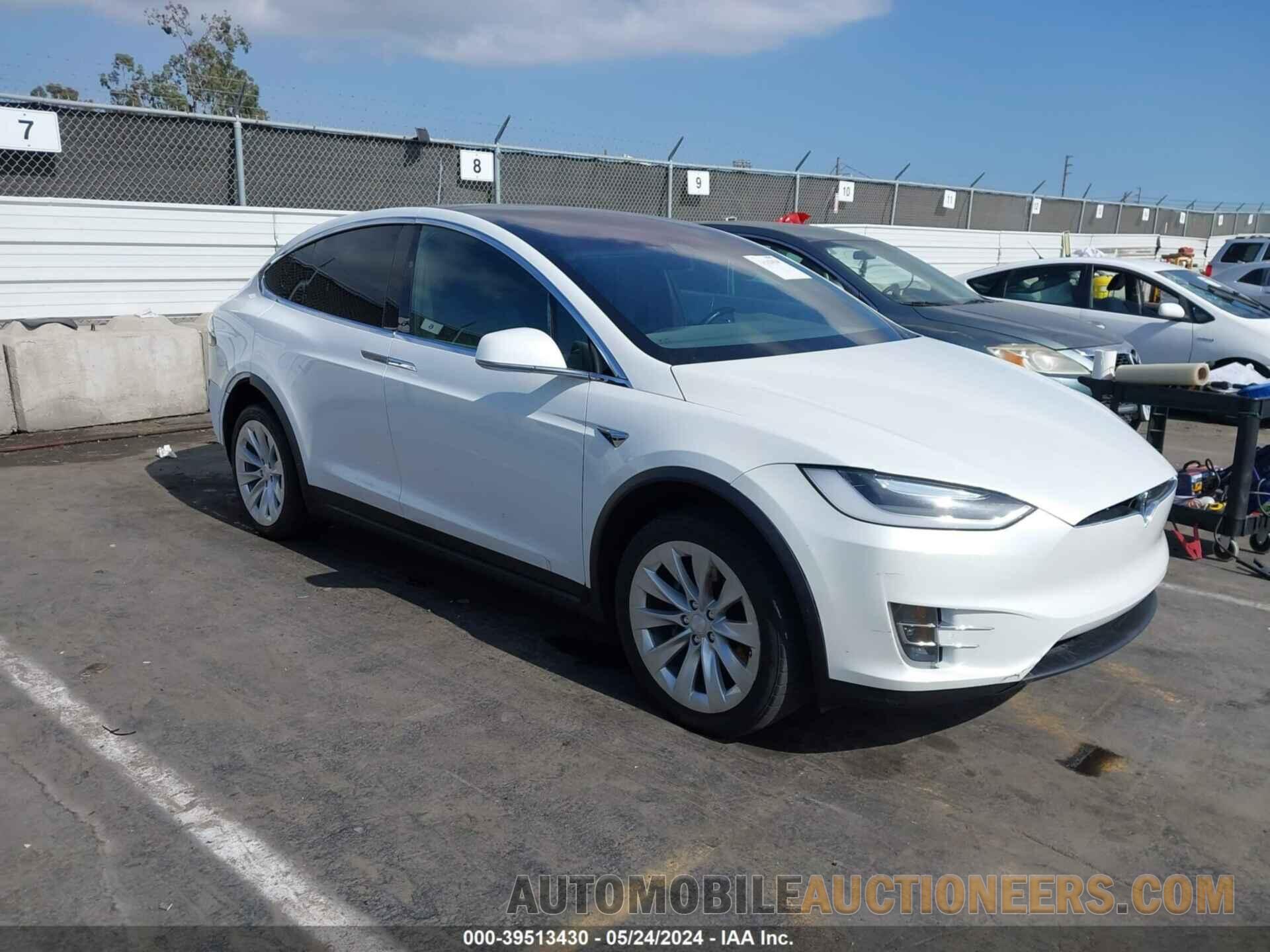 5YJXCBE21MF323430 TESLA MODEL X 2021