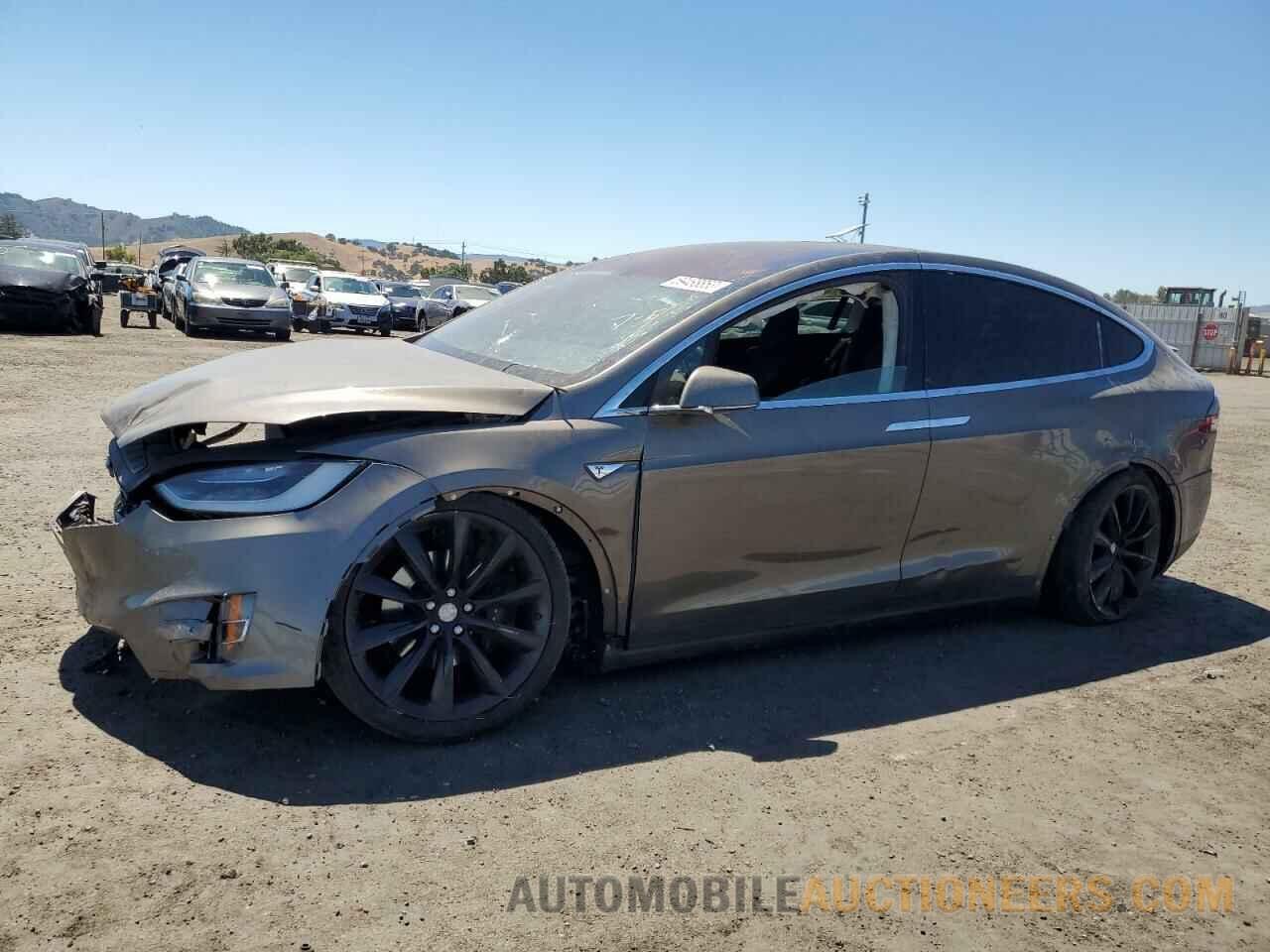 5YJXCBE22GF017938 TESLA MODEL X 2016