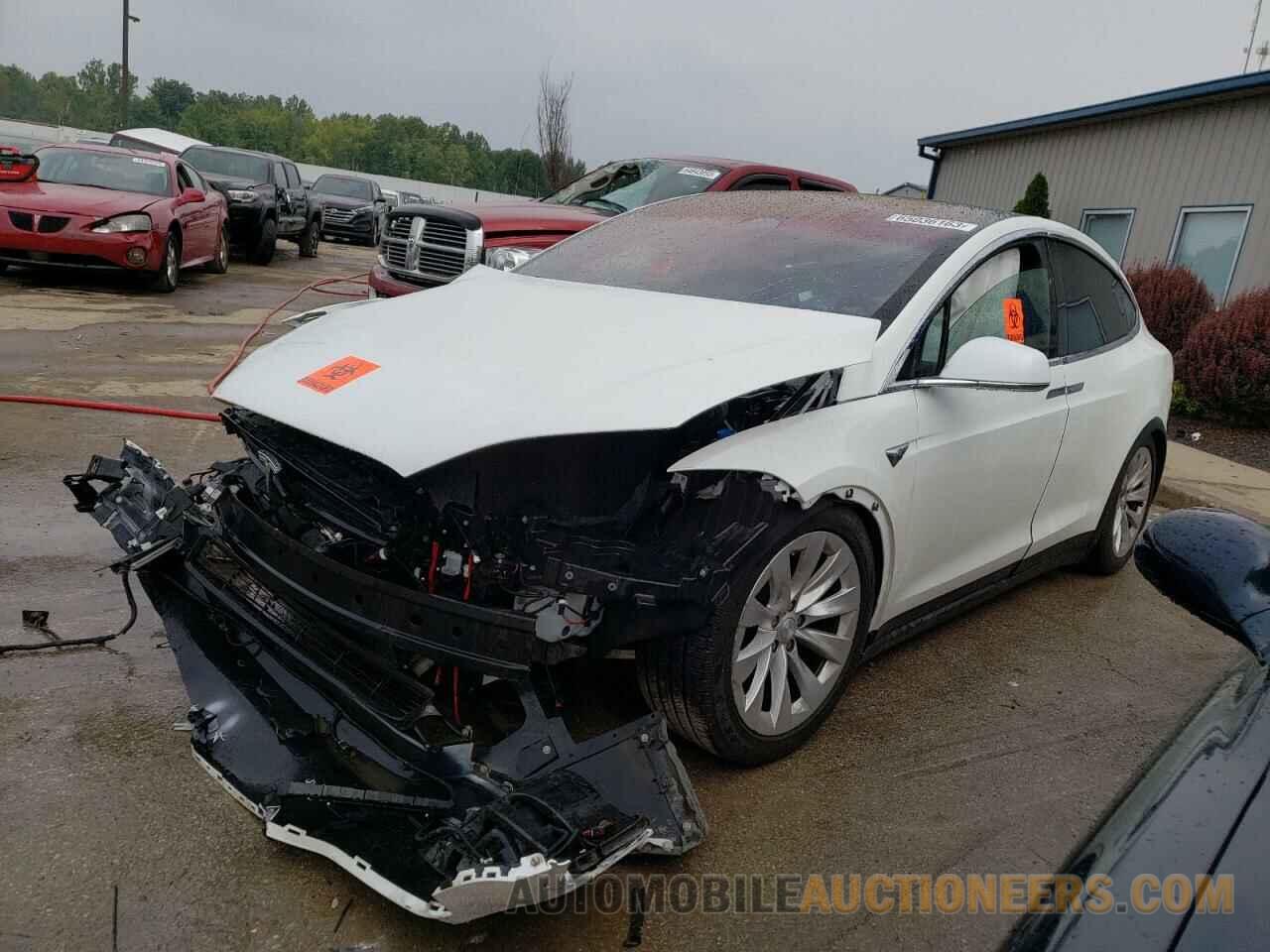 5YJXCBE22HF035678 TESLA MODEL X 2017