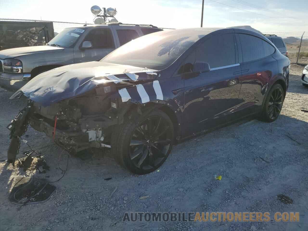 5YJXCBE22HF053811 TESLA MODEL X 2017