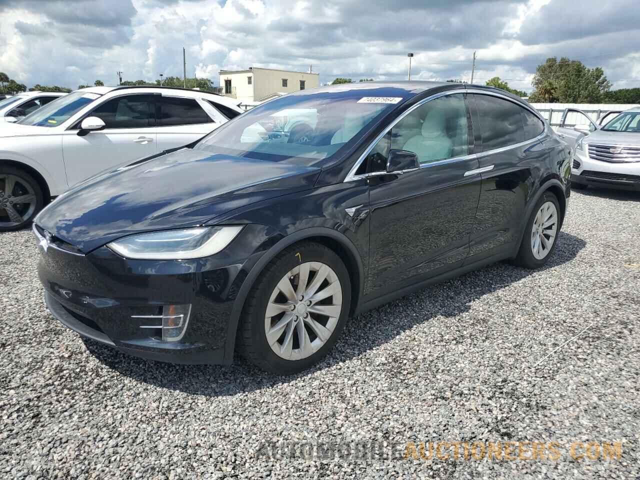 5YJXCBE22HF054179 TESLA MODEL X 2017