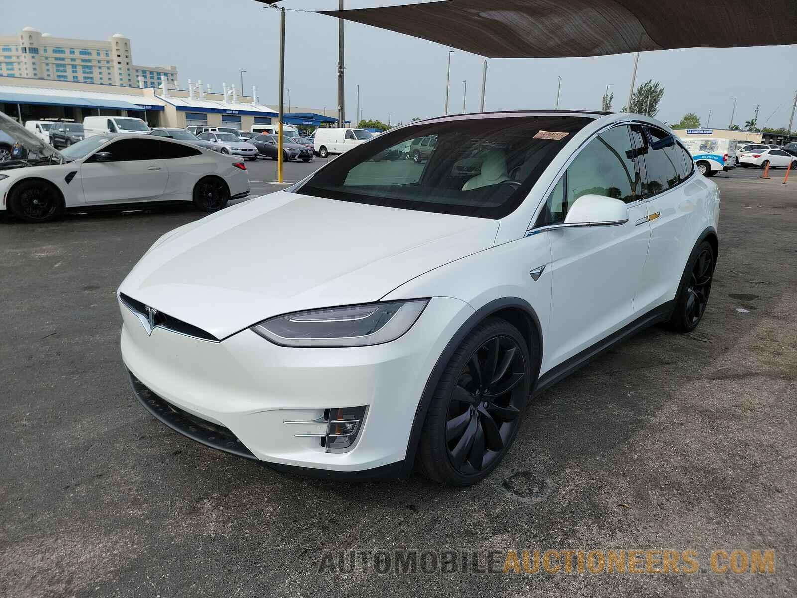 5YJXCBE22JF104293 Tesla Model X 2018