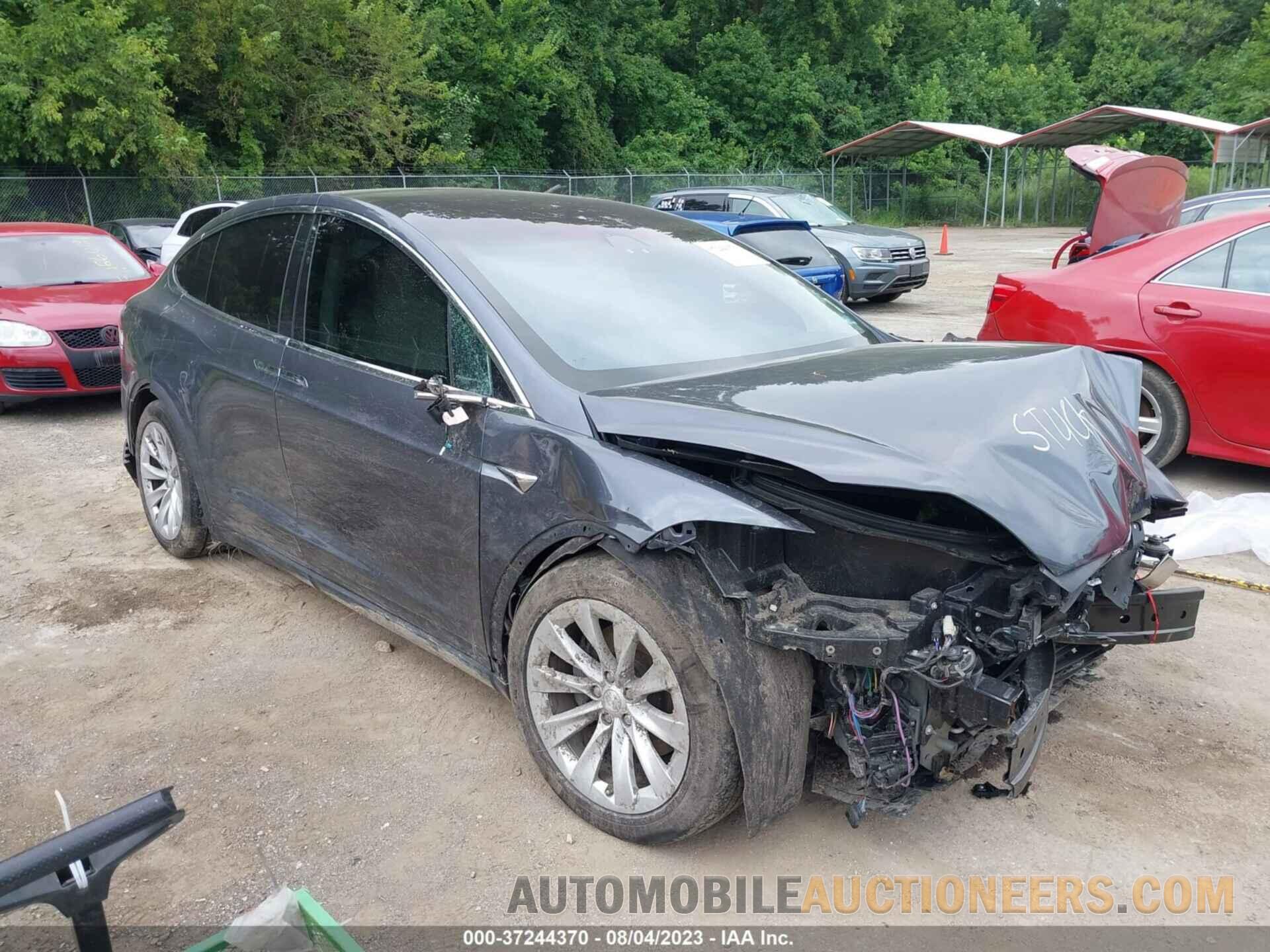 5YJXCBE22JF109008 TESLA MODEL X 2018