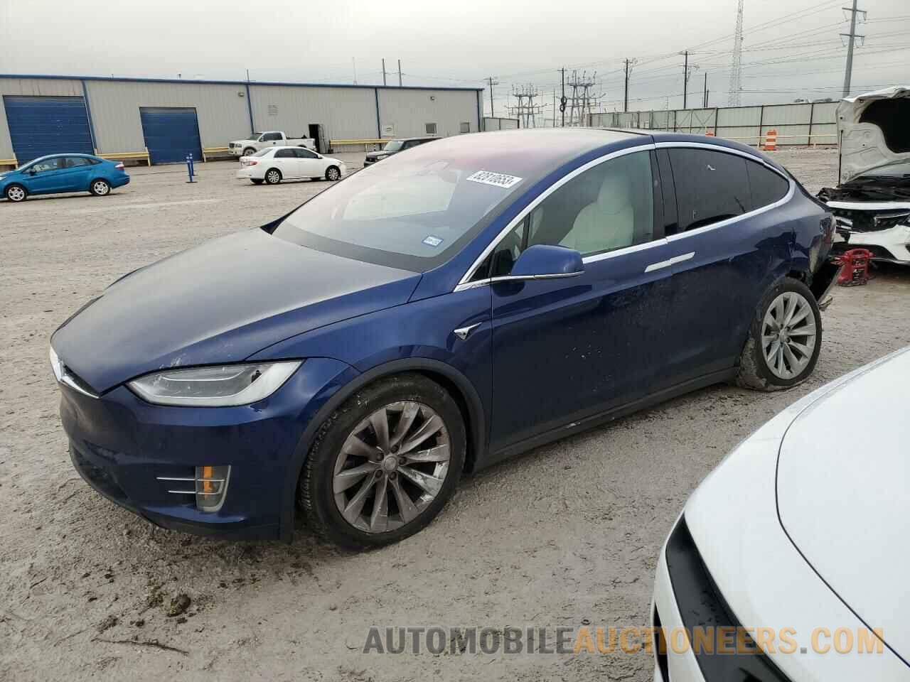 5YJXCBE22JF138296 TESLA MODEL X 2018