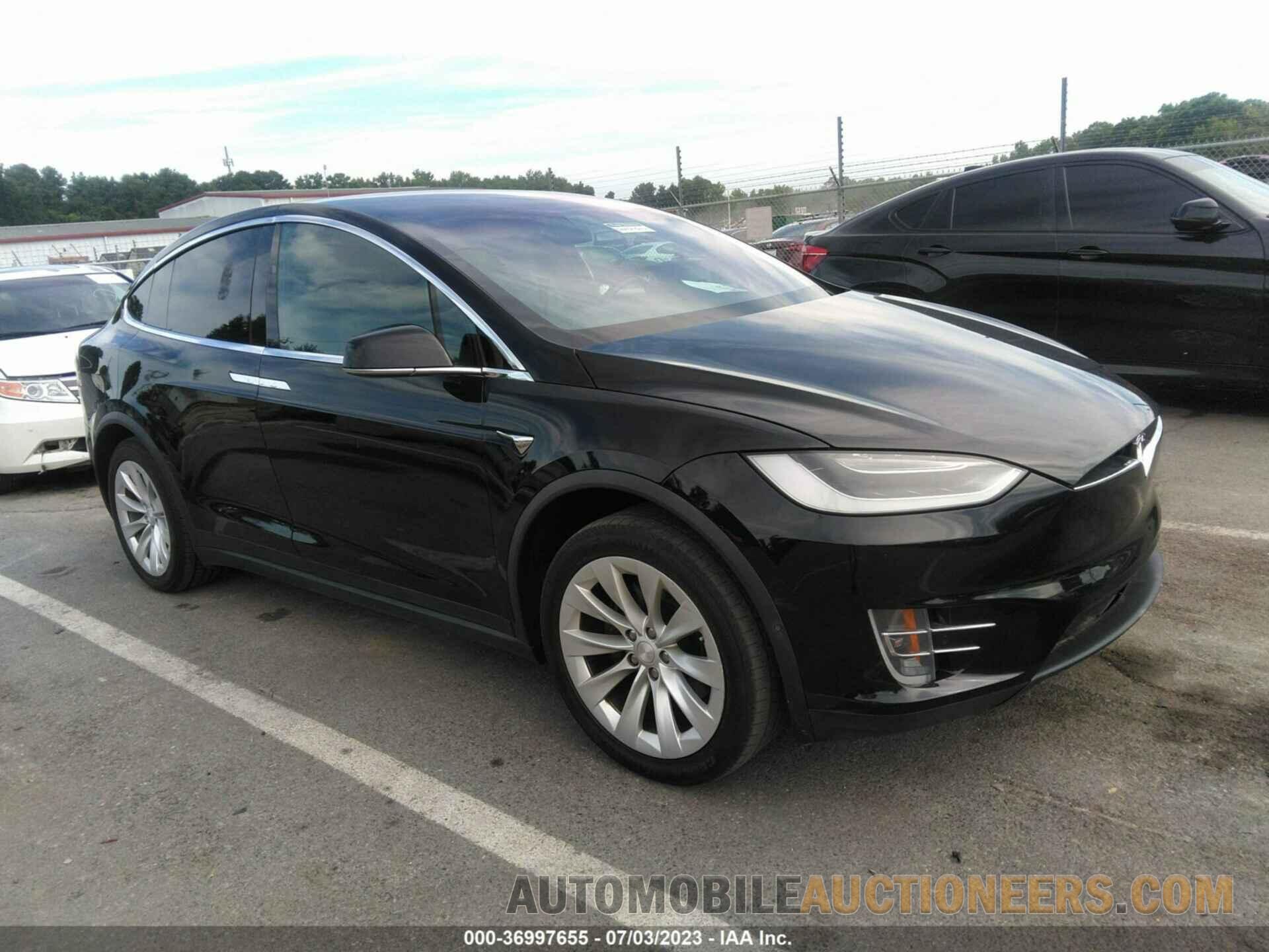 5YJXCBE22KF190576 TESLA MODEL X 2019