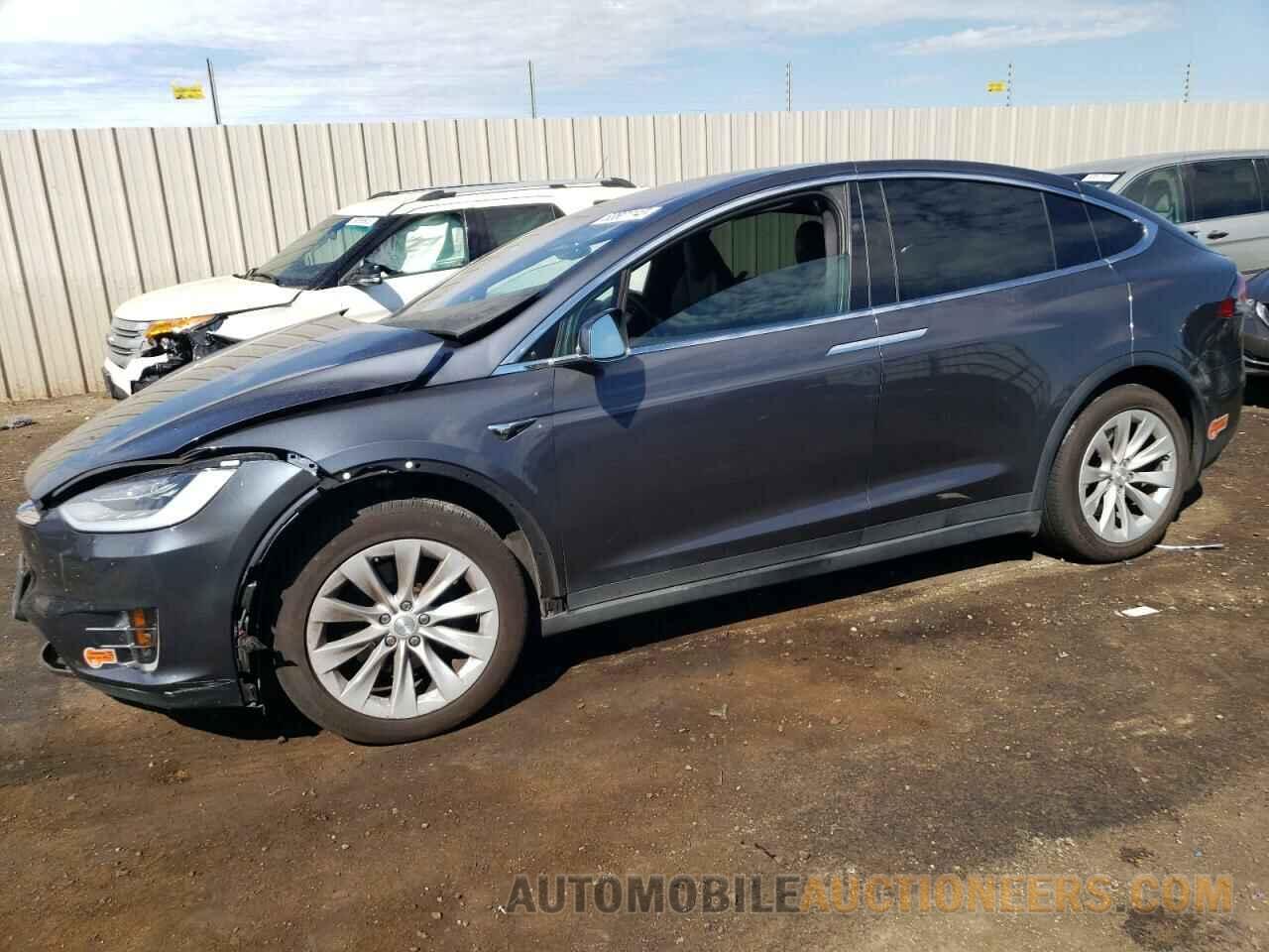 5YJXCBE22LF297175 TESLA MODEL X 2020