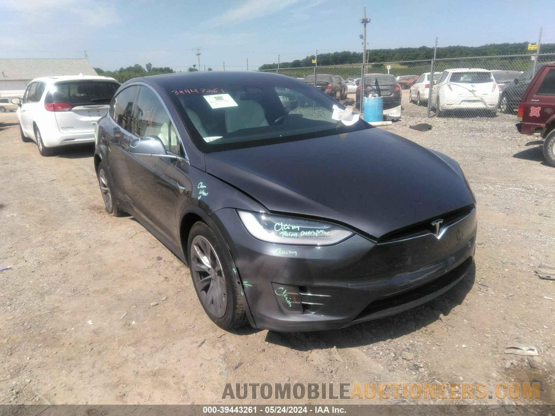 5YJXCBE22LF300382 TESLA MODEL X 2020