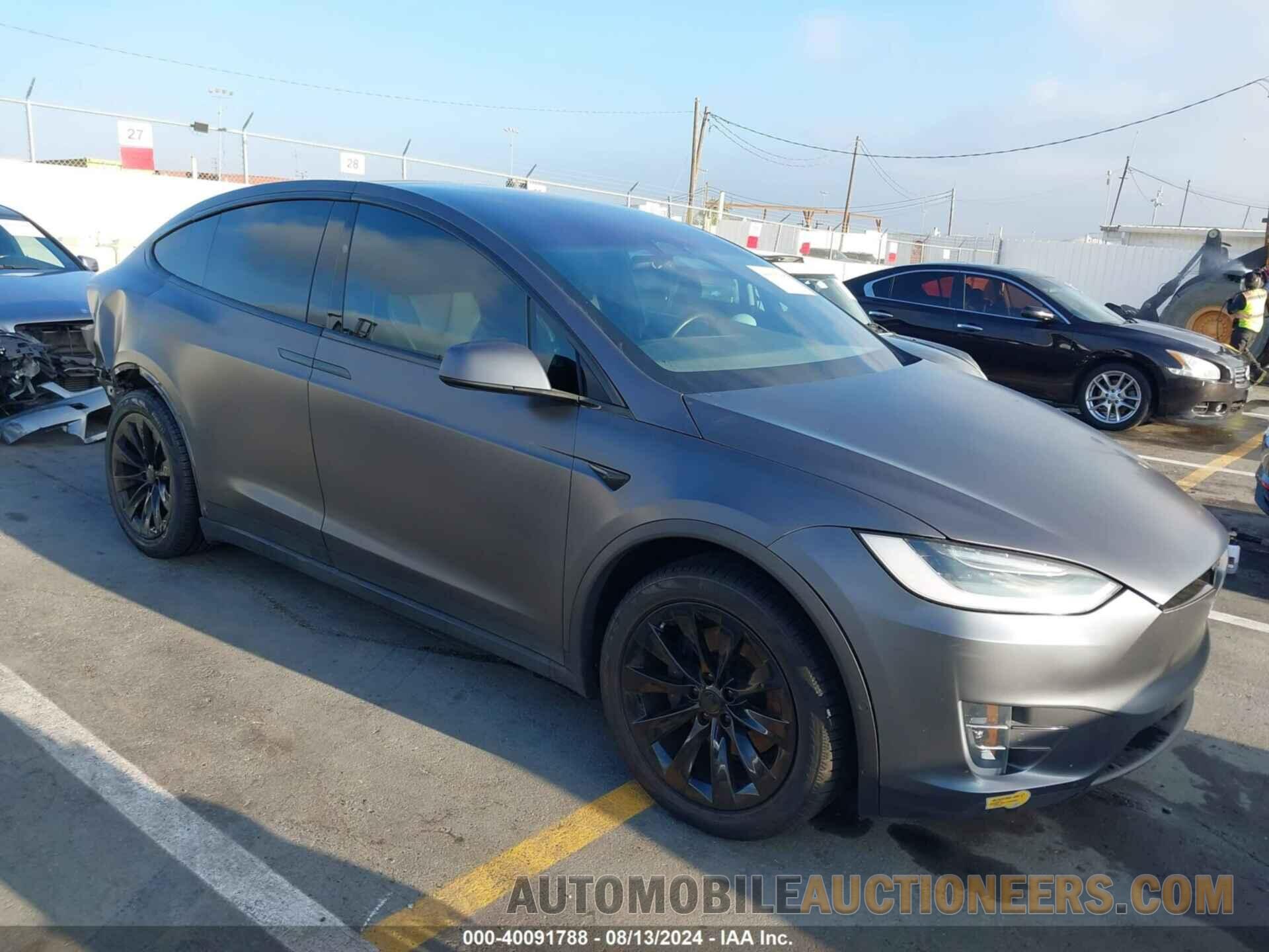 5YJXCBE22MF323243 TESLA MODEL X 2021