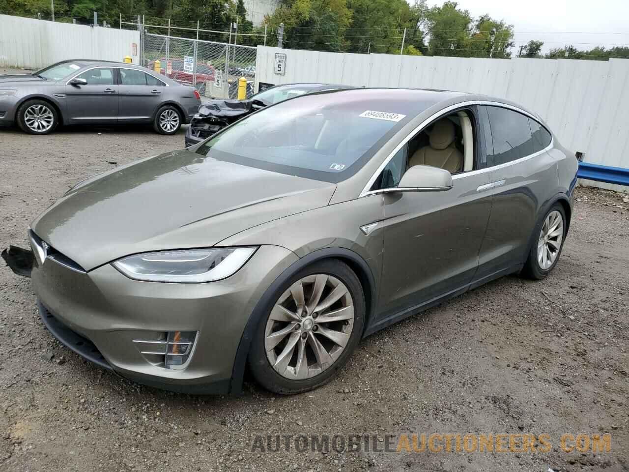 5YJXCBE23GF004308 TESLA MODEL X 2016