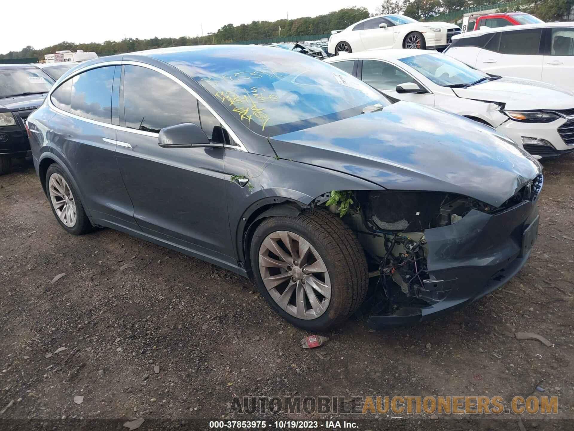 5YJXCBE23GF027796 TESLA MODEL X 2016