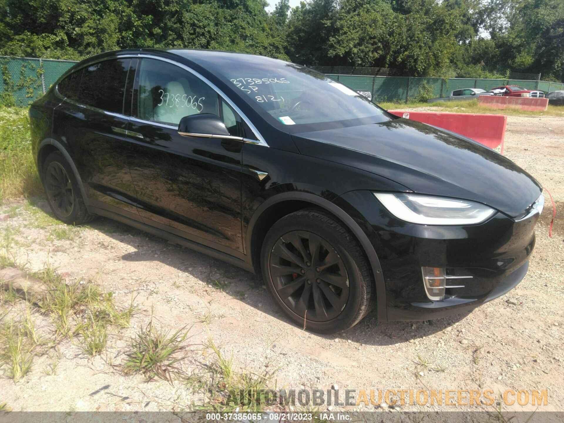 5YJXCBE23HF027329 TESLA MODEL X 2017