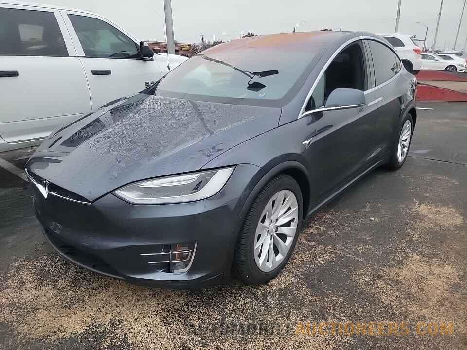 5YJXCBE23HF044793 Tesla Model X 2017