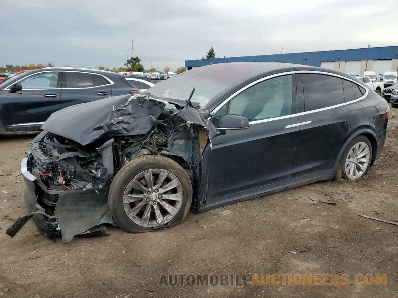 5YJXCBE23HF046043 TESLA MODEL X 2017