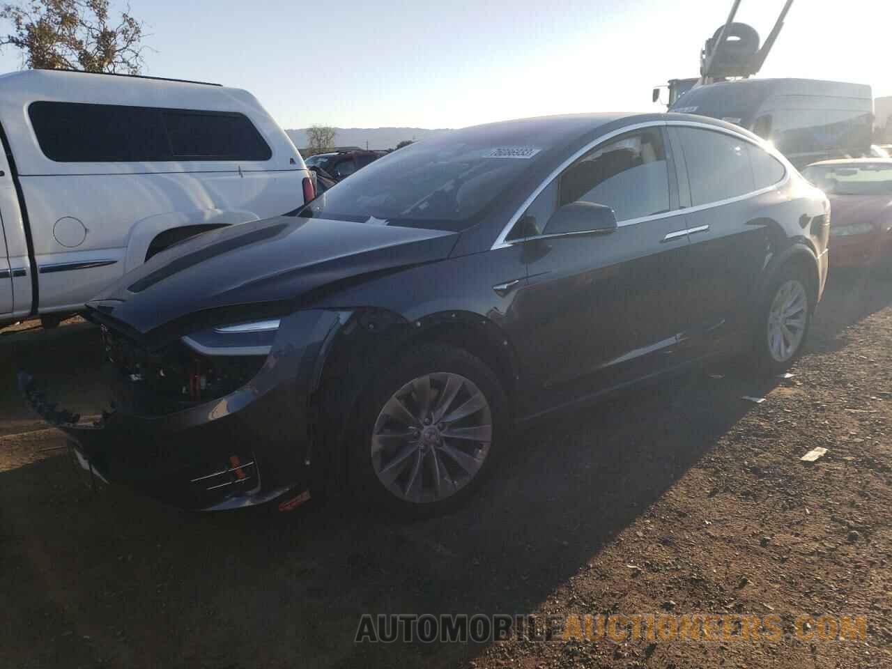 5YJXCBE23HF051050 TESLA MODEL X 2017