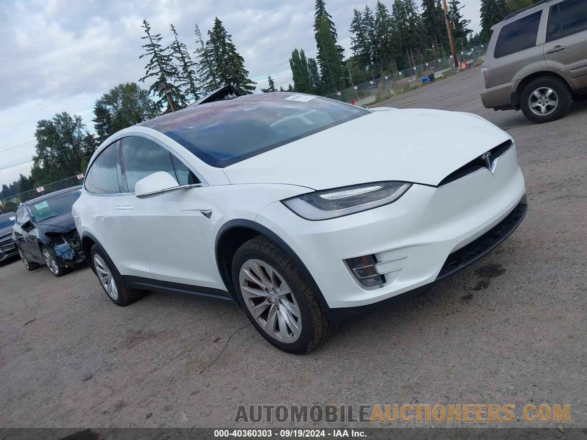 5YJXCBE23HF054658 TESLA MODEL X 2017