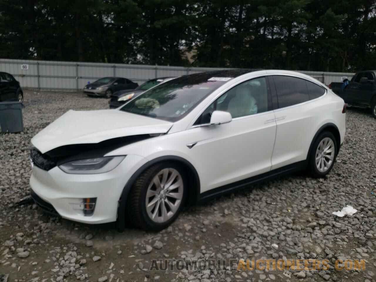 5YJXCBE23HF075848 TESLA MODEL X 2017