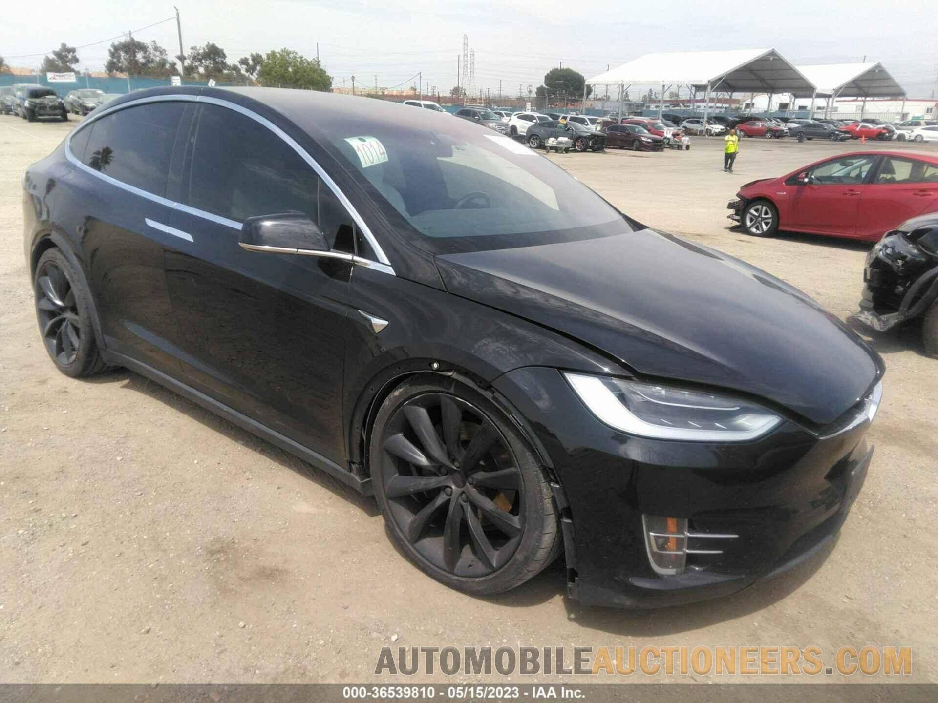 5YJXCBE23JF110975 TESLA MODEL X 2018