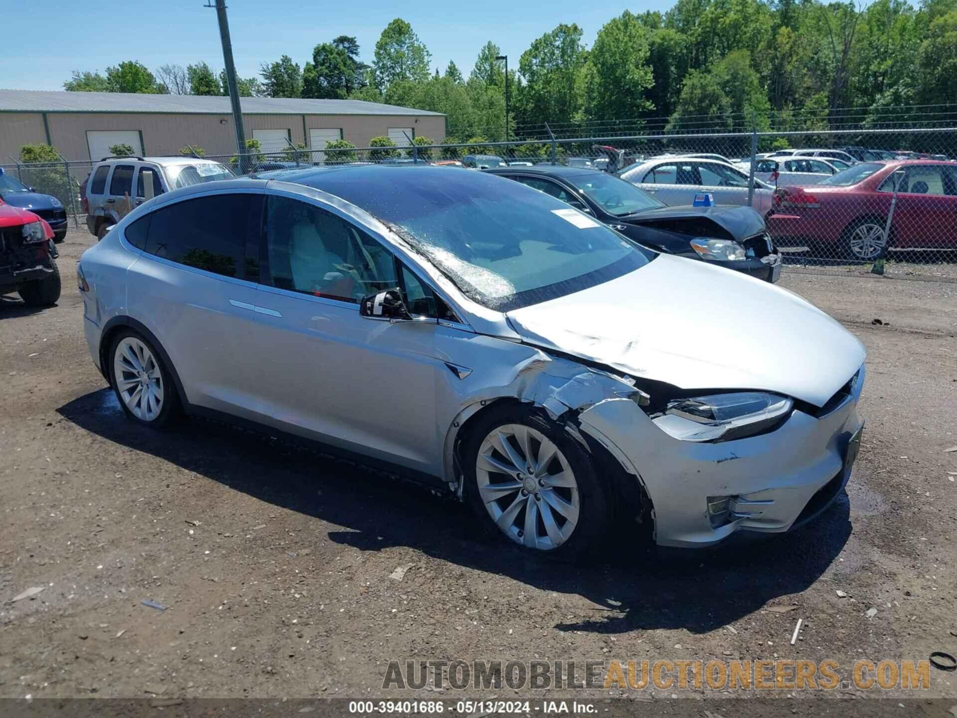 5YJXCBE23JF122107 TESLA MODEL X 2018