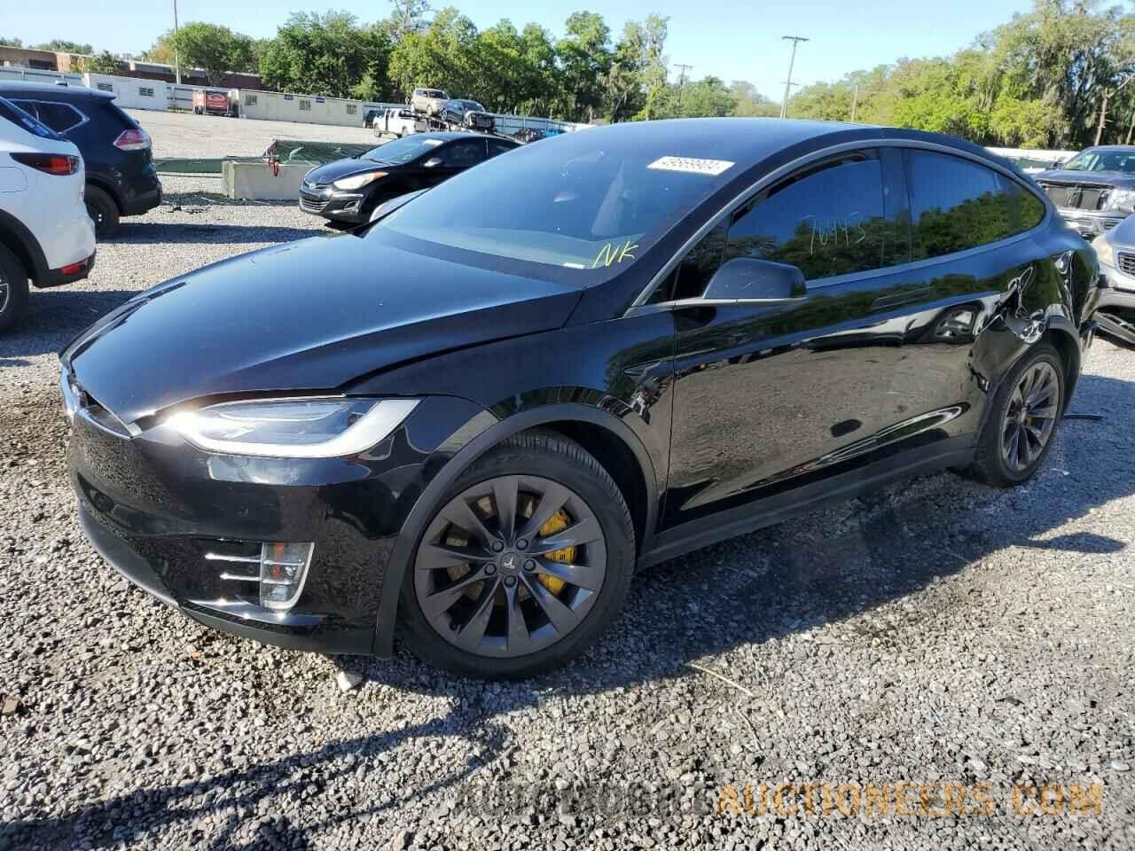 5YJXCBE23JF138064 TESLA MODEL X 2018