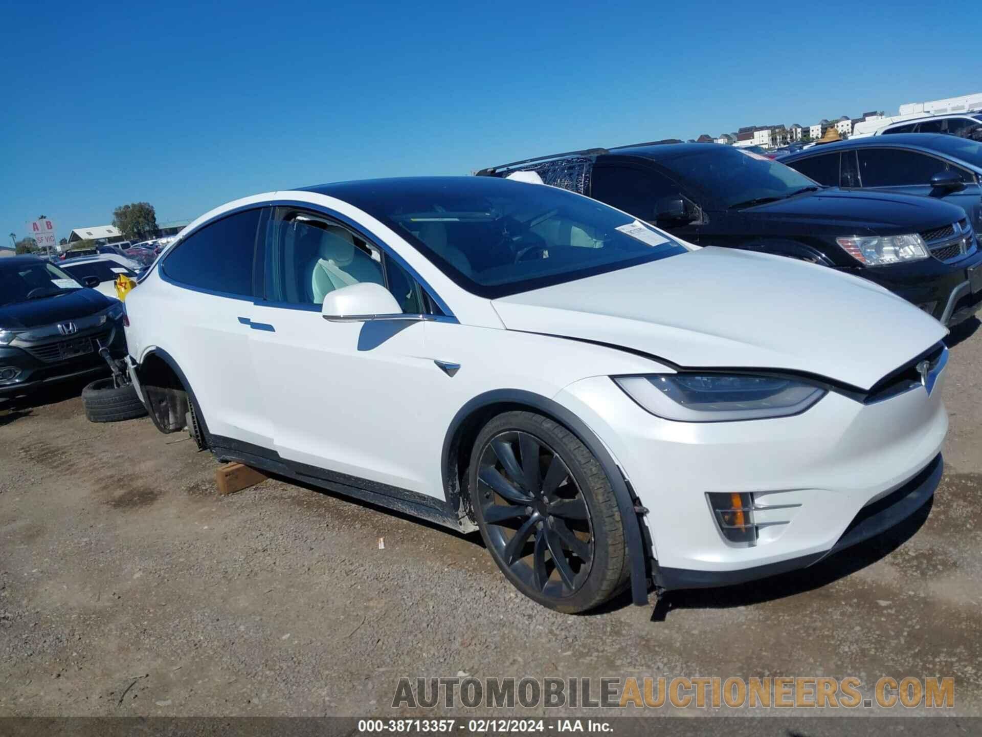 5YJXCBE23LF305784 TESLA MODEL X 2020