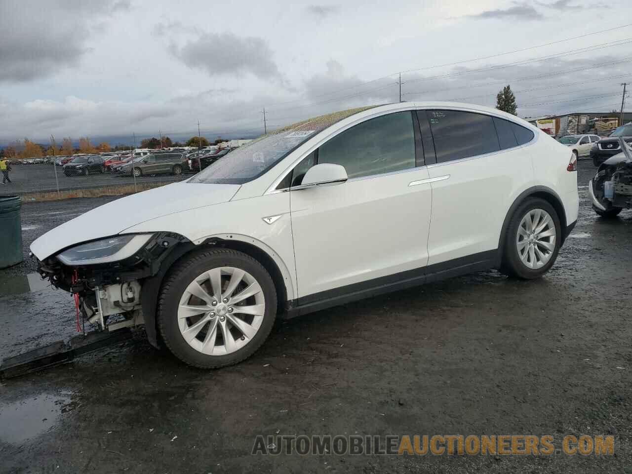 5YJXCBE24GF008769 TESLA MODEL X 2016