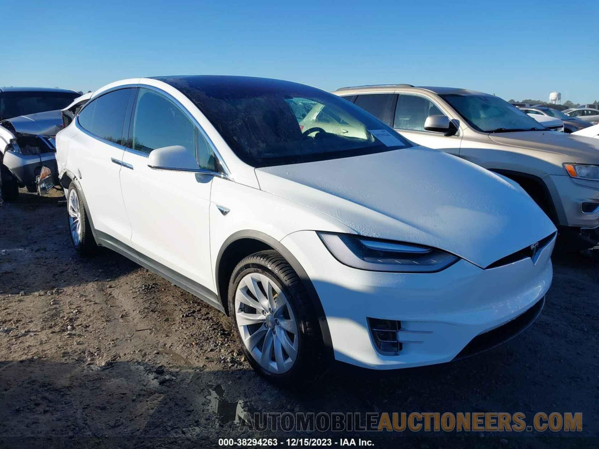 5YJXCBE24GF008836 TESLA MODEL X 2016