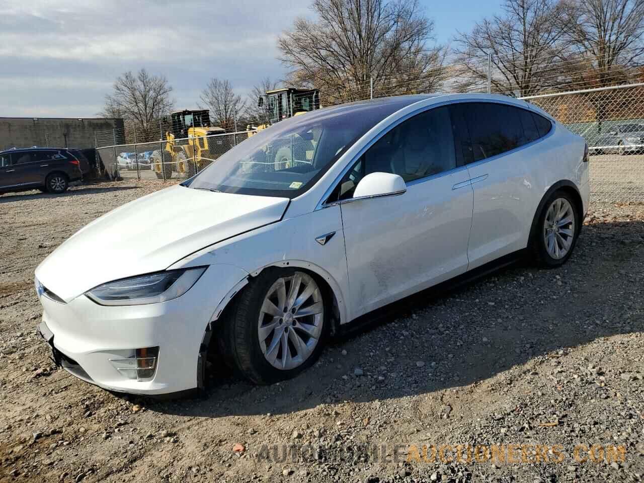 5YJXCBE24HF045614 TESLA MODEL X 2017