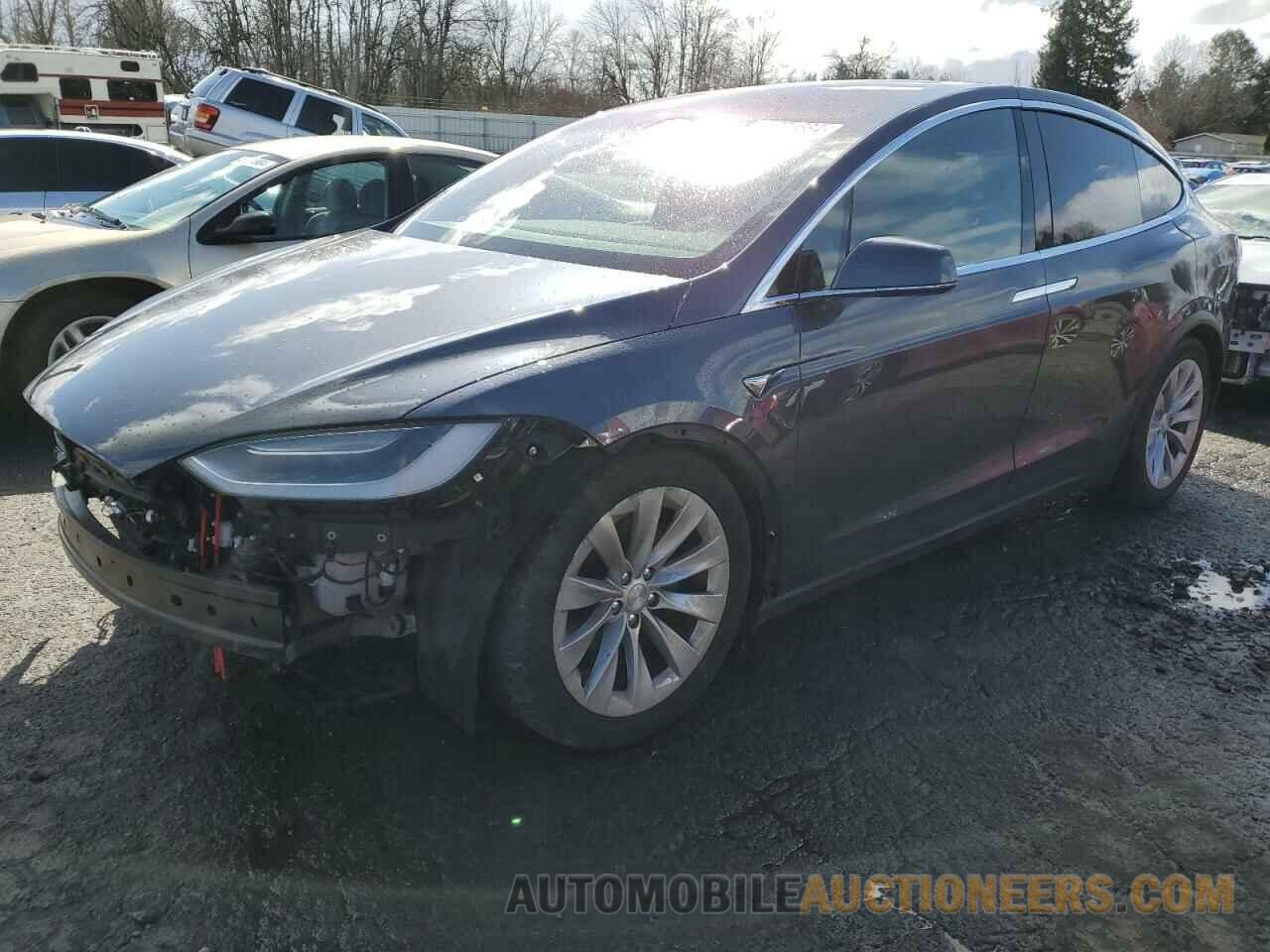 5YJXCBE24HF048089 TESLA MODEL X 2017