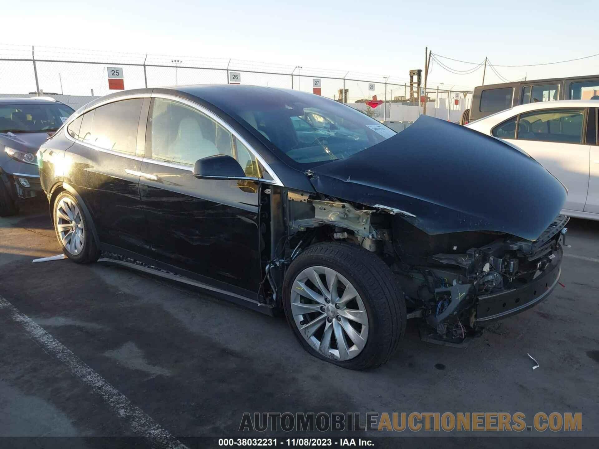 5YJXCBE24HF051350 TESLA MODEL X 2017