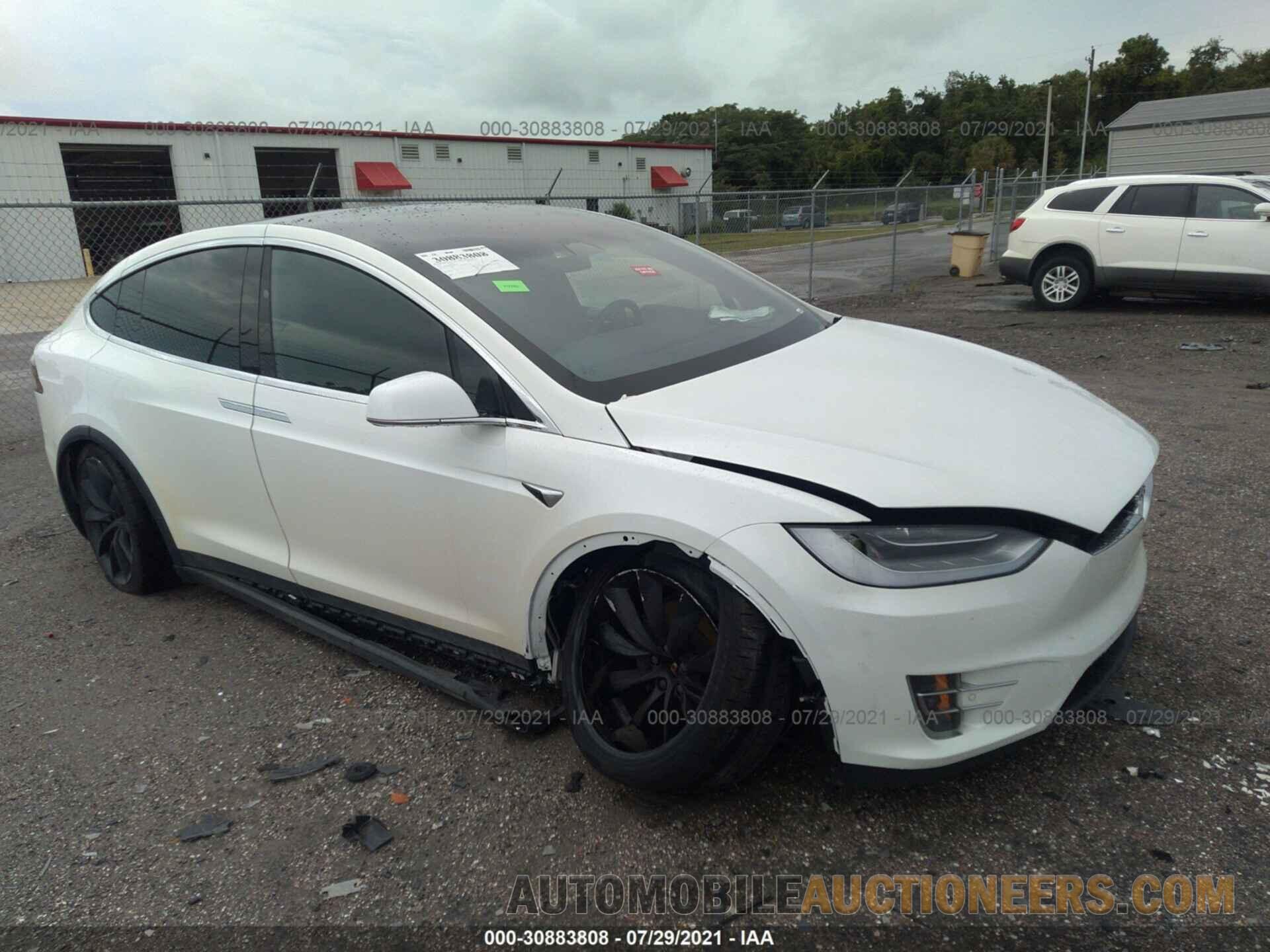 5YJXCBE24HF067774 TESLA MODEL X 2017