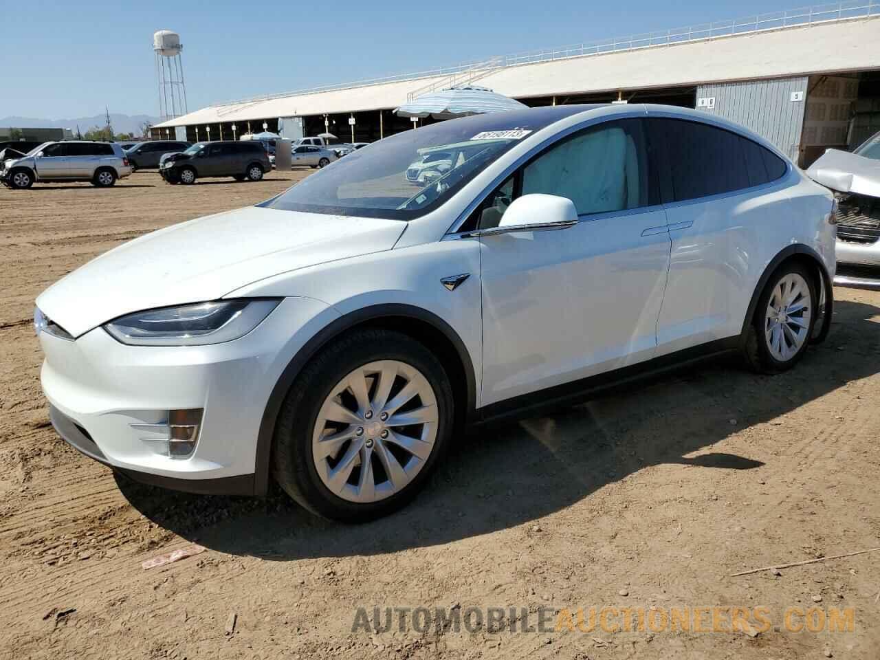 5YJXCBE24JF135528 TESLA MODEL X 2018