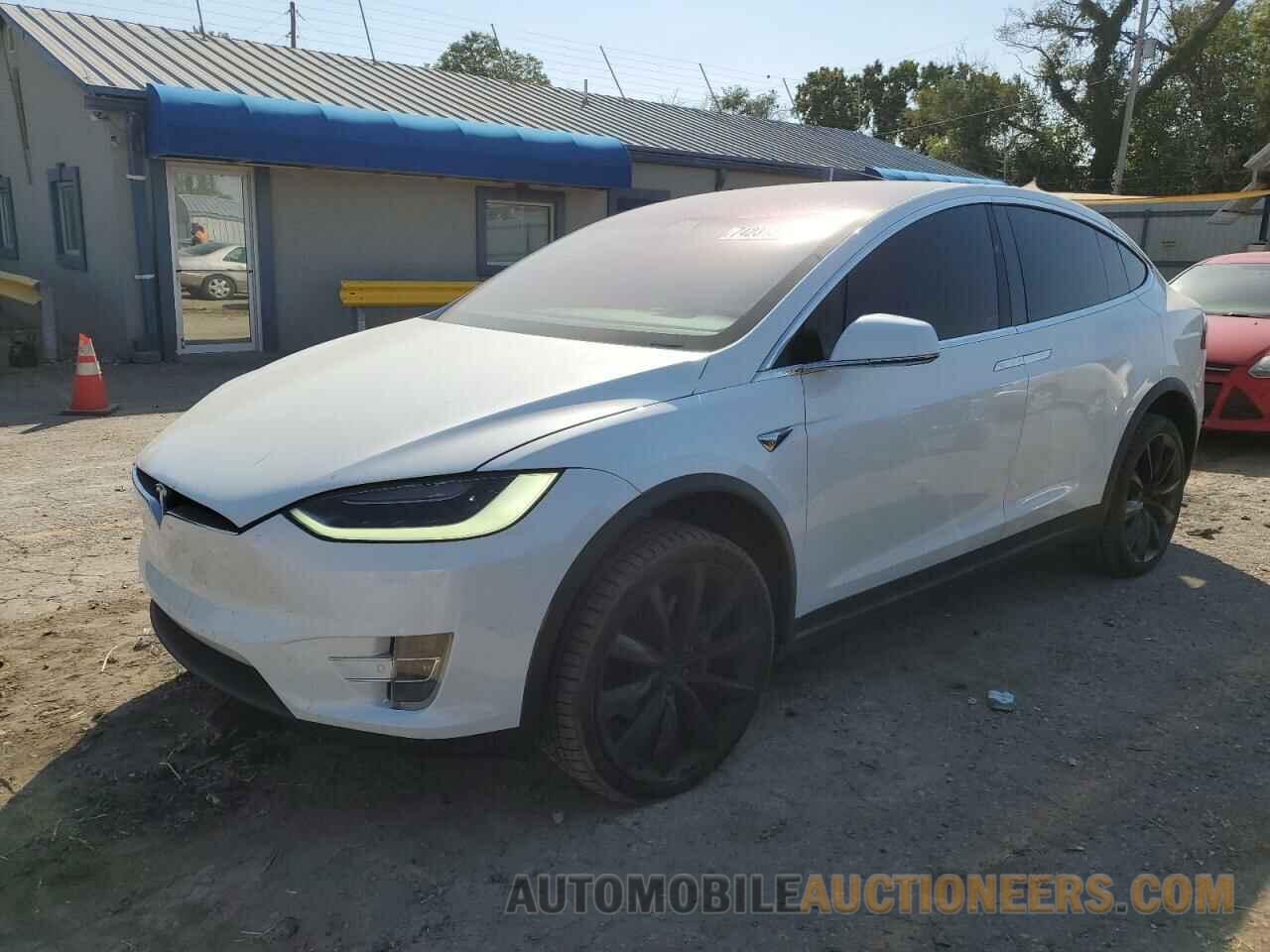 5YJXCBE24JF141068 TESLA MODEL X 2018