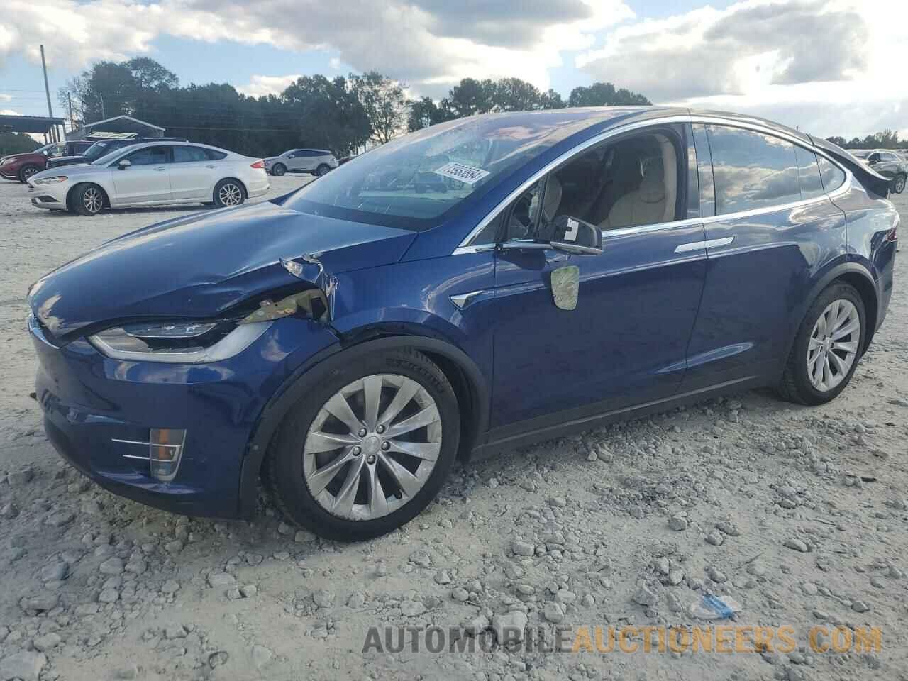 5YJXCBE24JF142687 TESLA MODEL X 2018