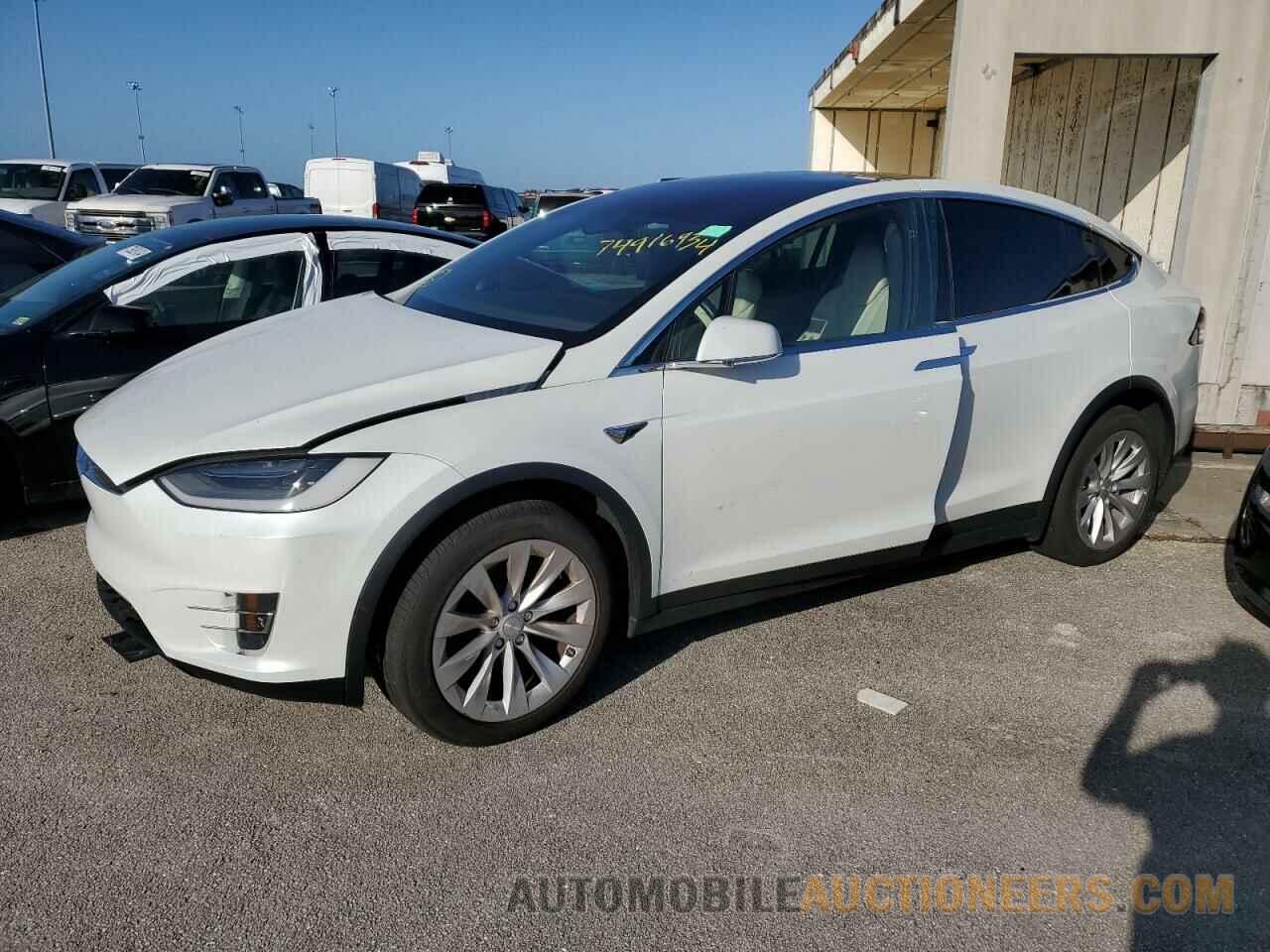 5YJXCBE24LF214006 TESLA MODEL X 2020