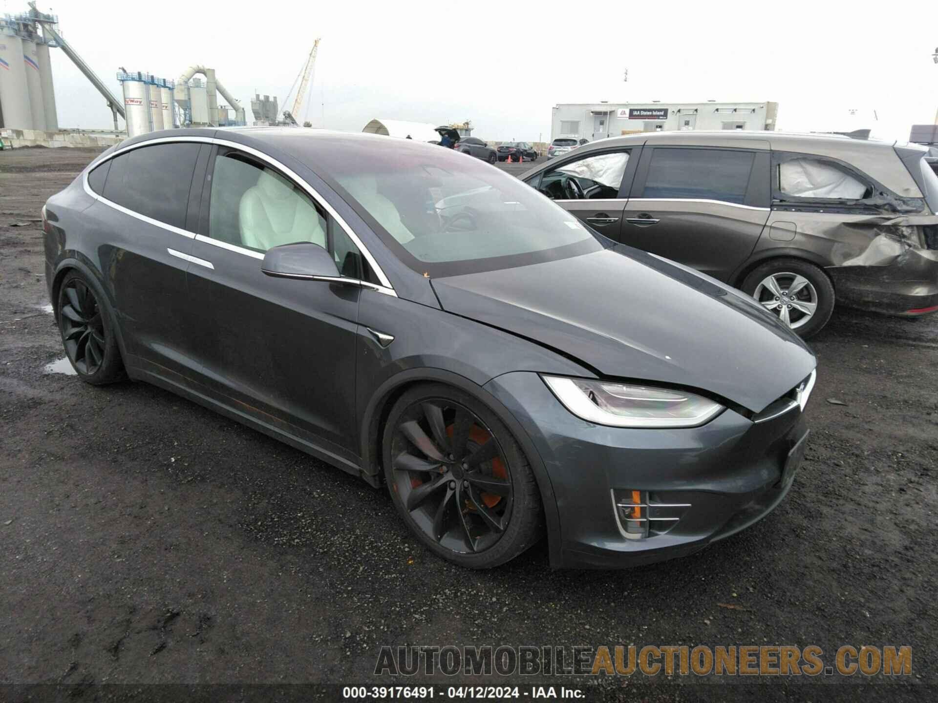 5YJXCBE24LF236832 TESLA MODEL X 2020