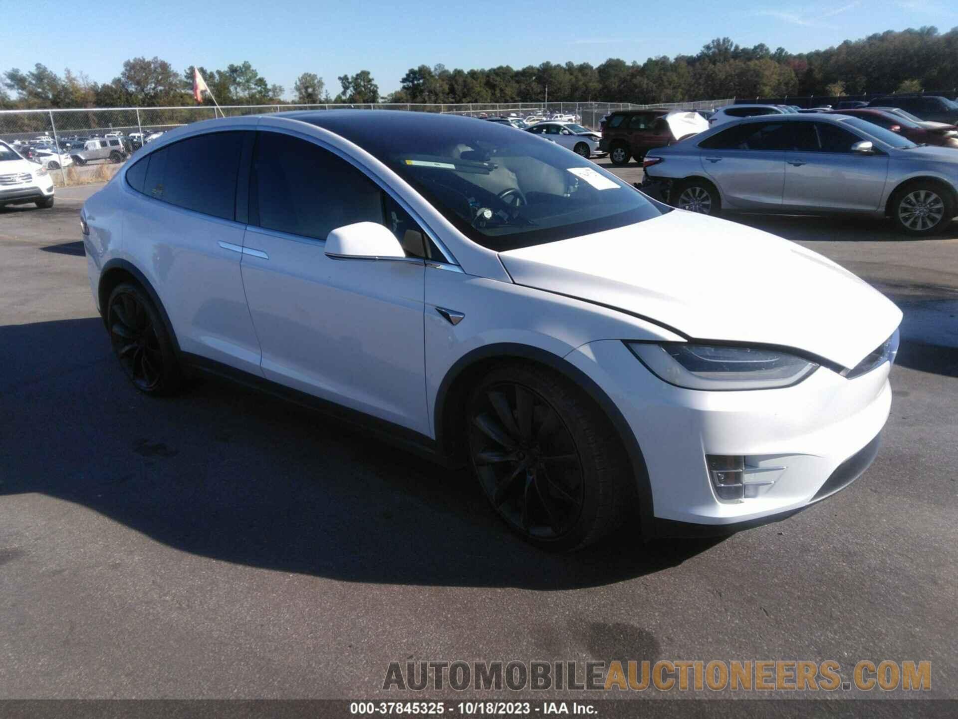 5YJXCBE24MF323647 TESLA MODEL X 2021