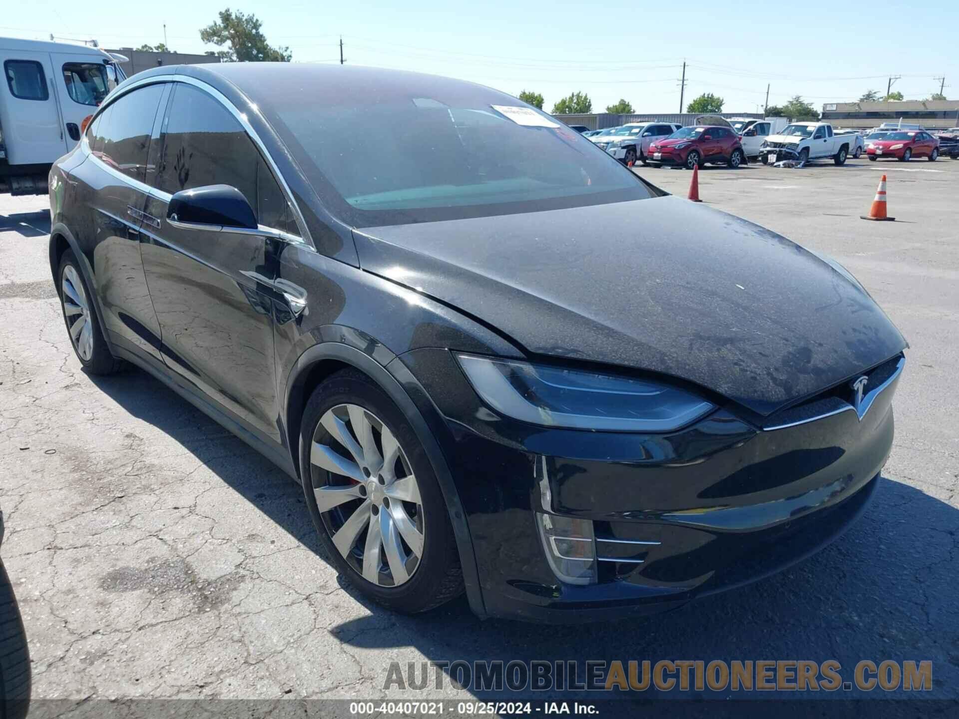 5YJXCBE25HF048179 TESLA MODEL X 2017